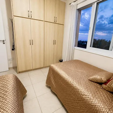 Eye 360 Hotel, Lighthouse & Sea View