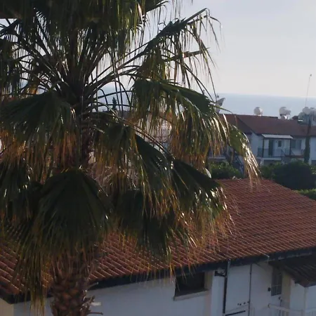 Eye 360 Hotel, Lighthouse & Sea View Διαμέρισμα Πάφος