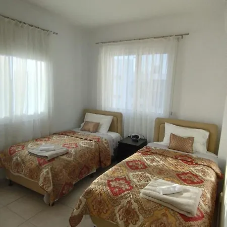 Eye 360 Hotel, Lighthouse & Sea View * Πάφος